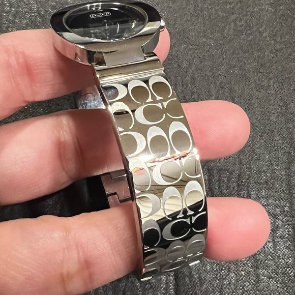Authentic Coach Stainless Steel Watch Like New Condition - Picture 4 of 5